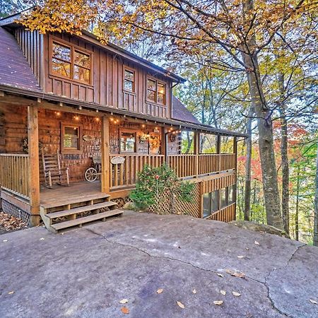 Grin N Bear It Cabin With Hot Tub And Fire Pit! Піджен-Фордж Екстер'єр фото