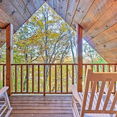 Grin N Bear It Cabin With Hot Tub And Fire Pit! Піджен-Фордж Екстер'єр фото
