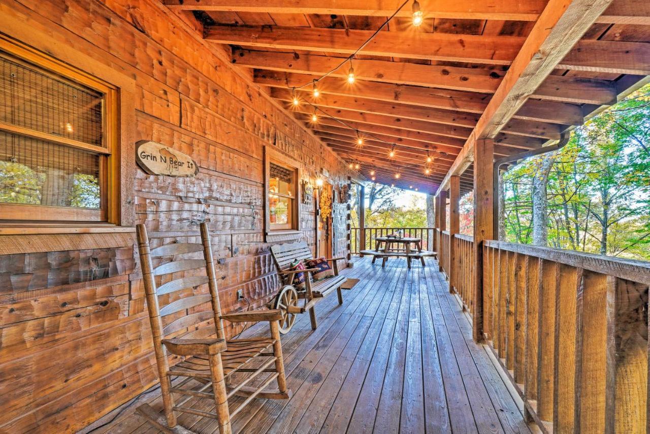 Grin N Bear It Cabin With Hot Tub And Fire Pit! Піджен-Фордж Екстер'єр фото